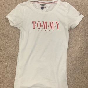 White Tommy Hilfiger Jeans T-shirt 🤍❤️